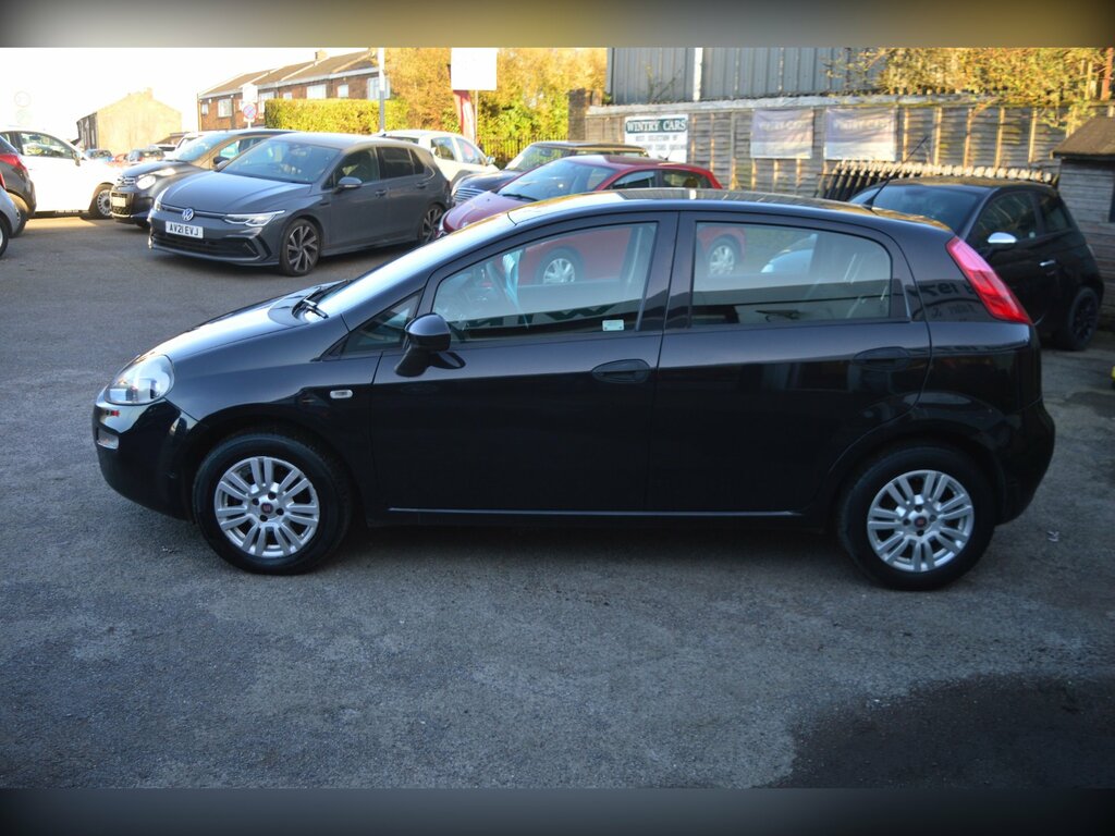 Fiat Punto 1.2 Pop Hatchback Euro 6 69 Bhp Black #4