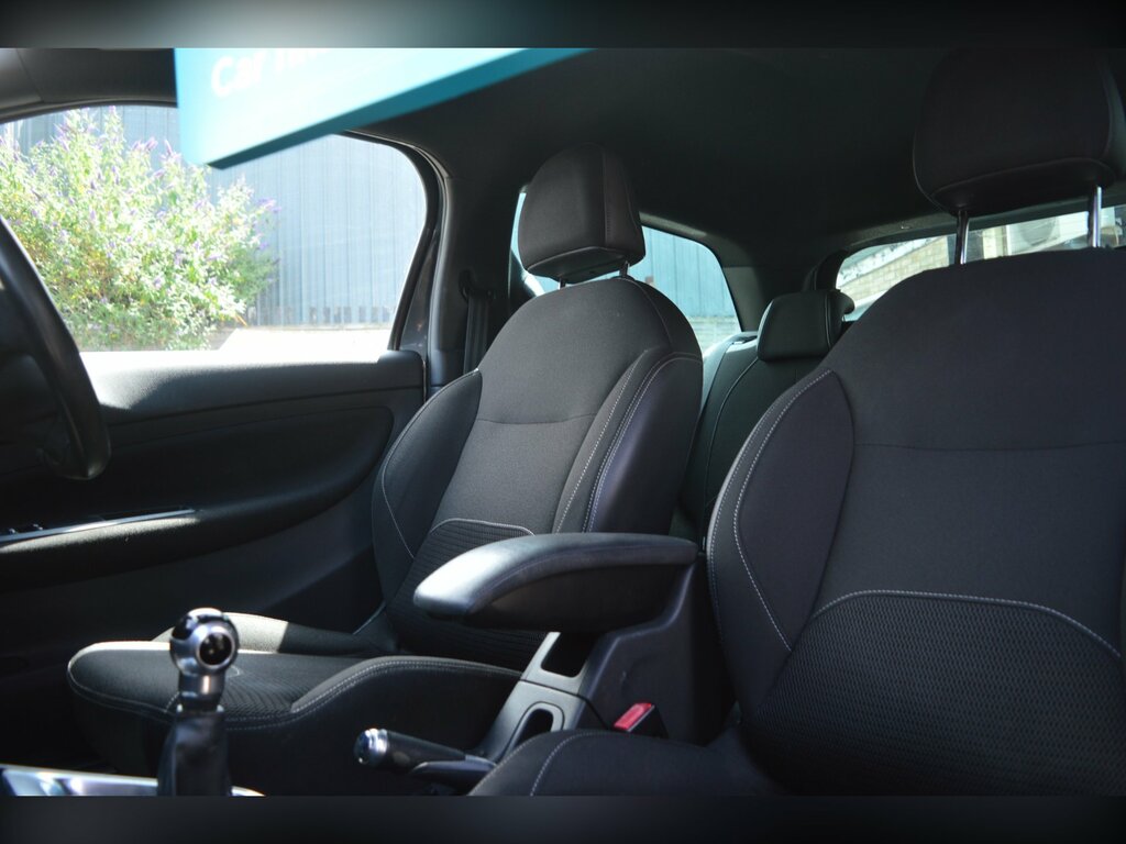 Citroen DS3 Hatchback E Grey #12