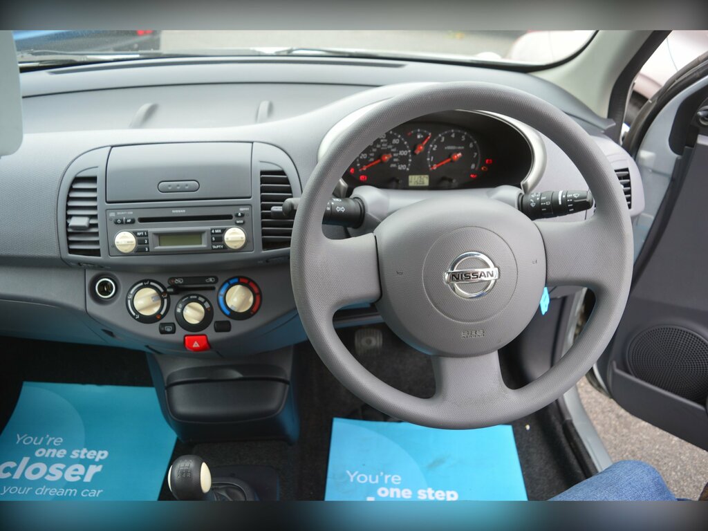 Nissan Micra 1.0 E Hatchback 141 Gkm, 64 Bh Silver #3