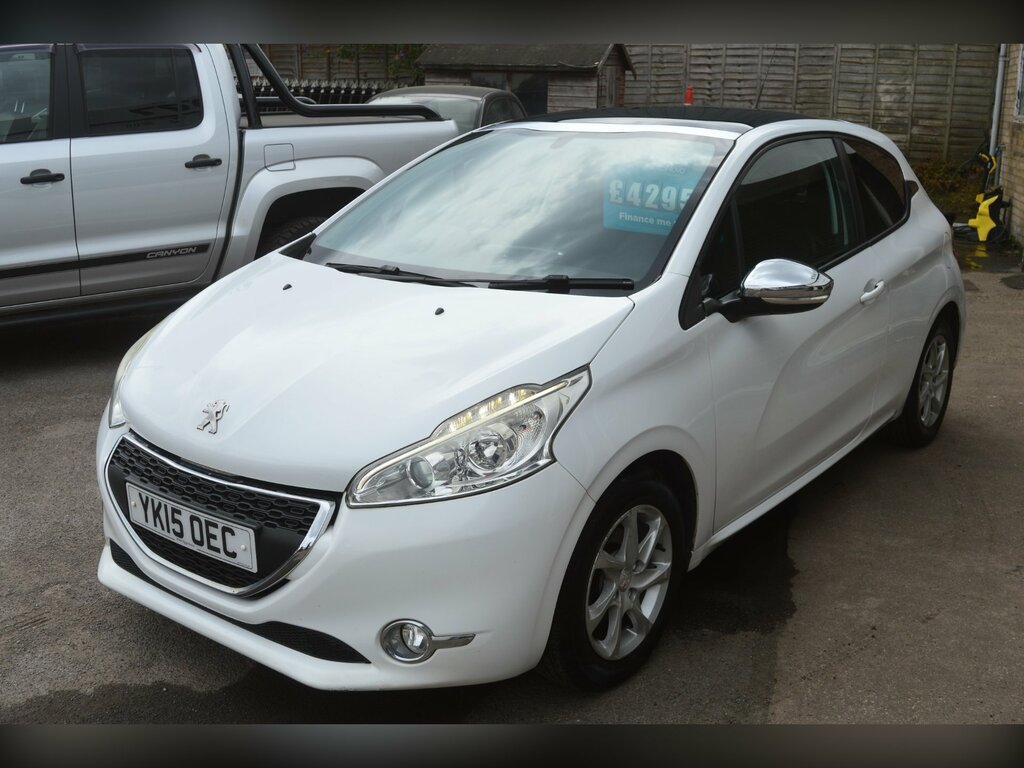 Peugeot 208 1.2 Vti Puretech Style Hatchback YK15OEC White #4