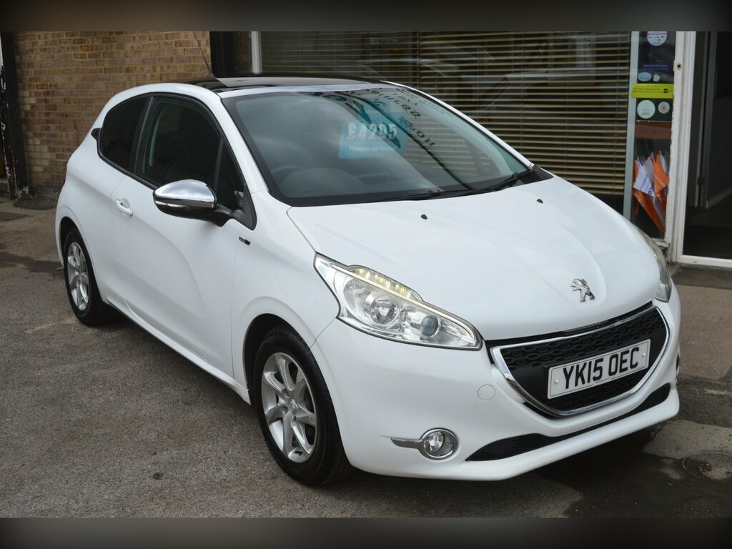 Peugeot 208 1.2 Vti Puretech Style Hatchback White