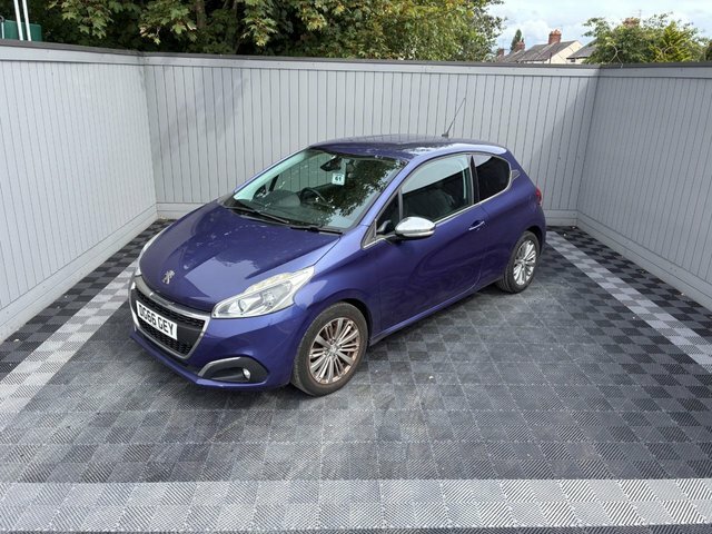Peugeot 208 1.2 Puretech Allure Hatchback Eu Blue