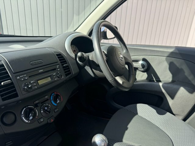 Nissan Micra 1.4 16V Sport Red #9