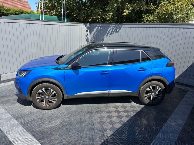 Peugeot e-2008 50Kwh Gt Suv 7Kw Charger 136 Blue #3