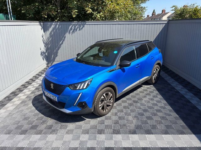 Peugeot e-2008 50Kwh Gt Suv 7Kw Charger 136 Blue