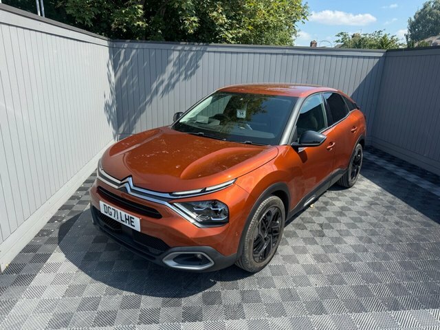 Citroen C4 1.2 Puretech Shine Hatchback Eat8 Euro Brown
