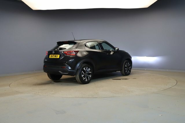 Nissan Juke 1.0 Dig-t Acenta Suv Euro 6 Ss Black