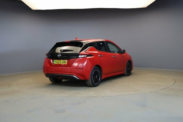 Nissan Leaf 39Kwh N-connecta Hatchback 150 Red #4