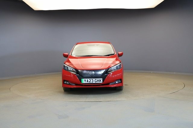 Nissan Leaf 39Kwh N-connecta Hatchback 150 Red #2