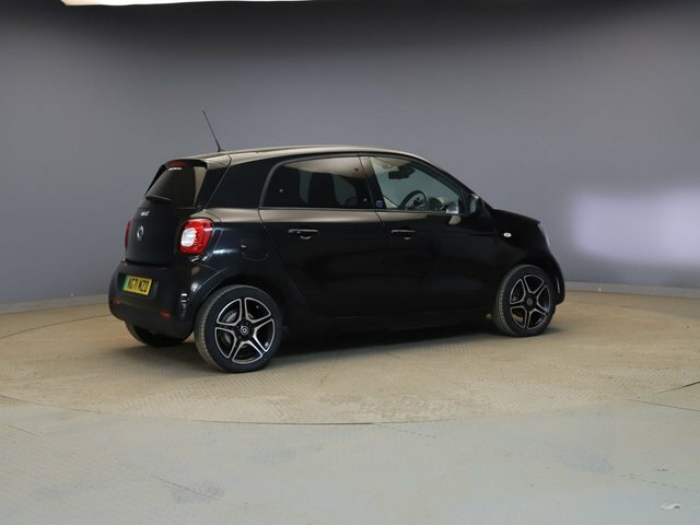 Smart Forfour 17.6Kwh Premium Hatchback 22Kw Black #5