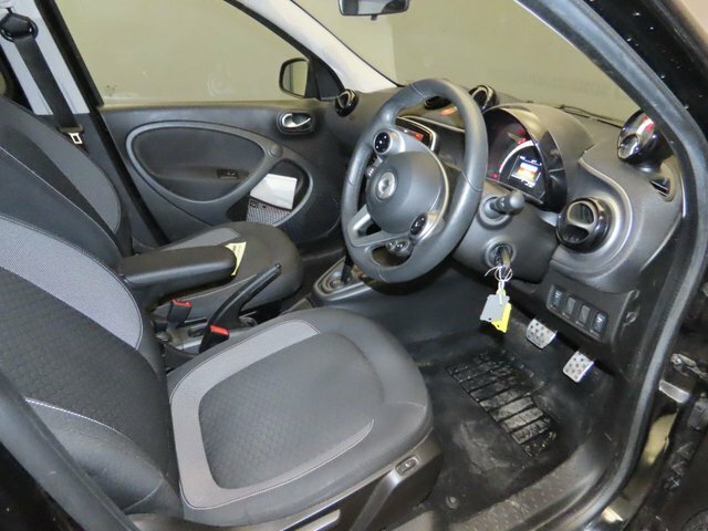 Smart Forfour 17.6Kwh 82 Bhp Premium Nq Black #7