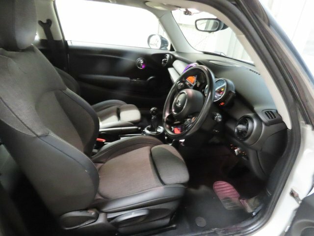 Mini Hatch Suv Euro 5 Ss 122 Ps White #7