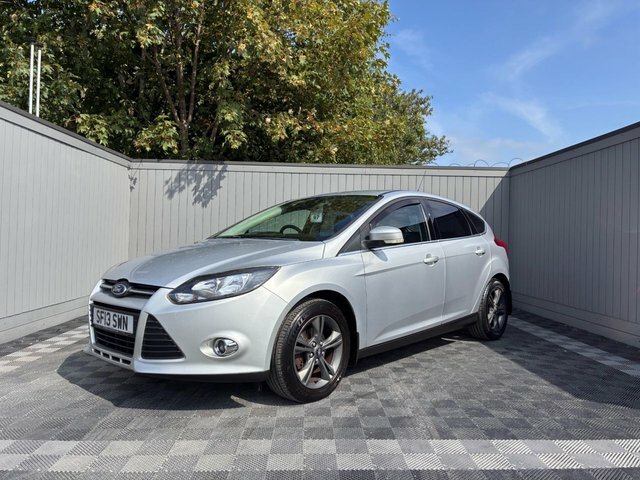 Ford Focus 1.6 Zetec Hatchback Euro 5 105 Silver #2