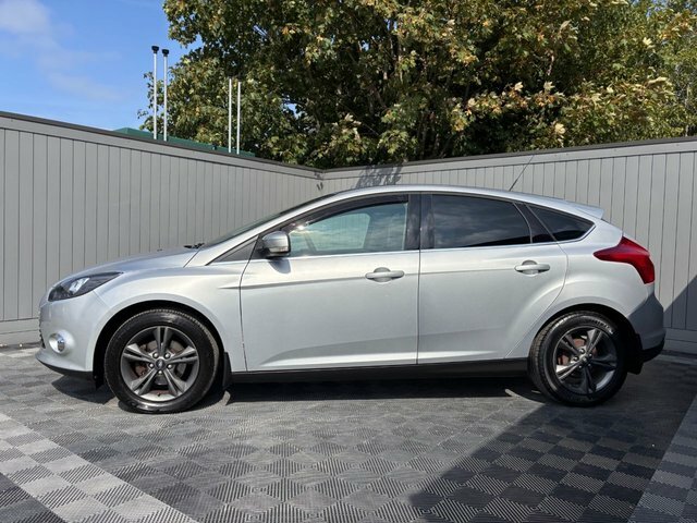 Ford Focus 1.6 Zetec Hatchback Euro 5 105 Silver #4
