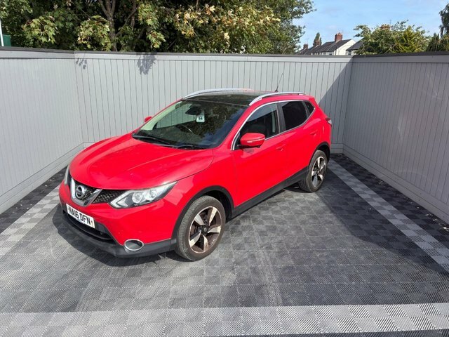 Nissan Qashqai 1.2 Dig-t N-connecta Suv 2Wd Eur Red