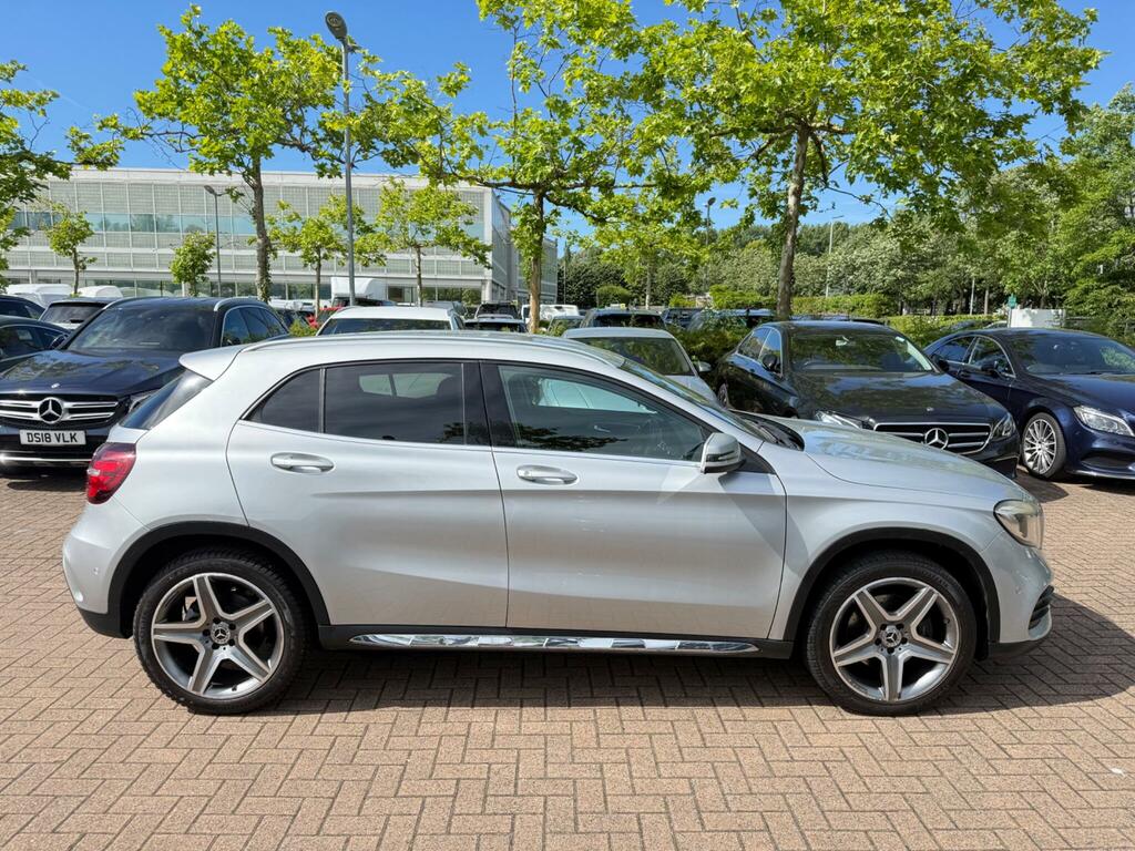 Mercedes-Benz GLA Class 2.1 Gla220d Amg Line Premium 7G-dct 4Matic Euro LA67CFU Silver #3