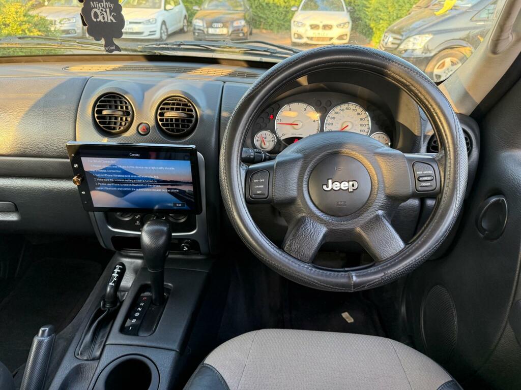 Jeep Cherokee 4X4 3.7 V6 Limited 4X4 200404 Silver #13