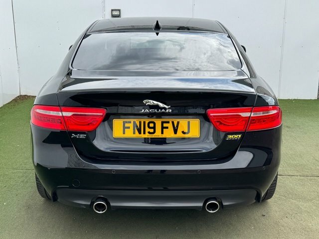 Jaguar XE 300 Sport Saloon FN19FVJ Black #6