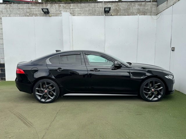 Jaguar XE 300 Sport Saloon FN19FVJ Black #3