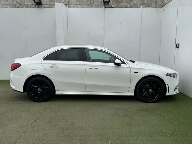 Mercedes-Benz A Class A250e 15.6Kwh Amg Line GU71UFC White #3