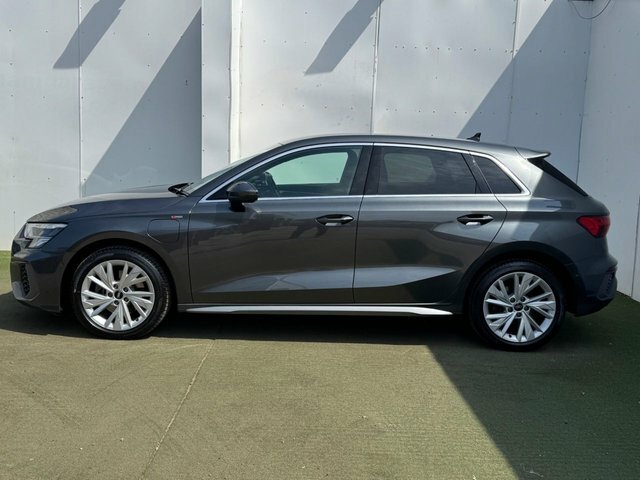 Audi A3 Tfsie 40 S Line HG73USE Grey #4