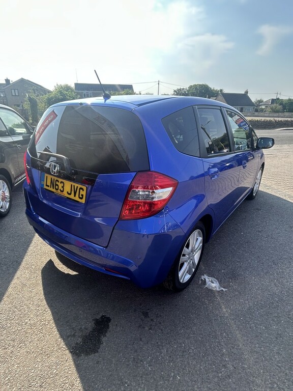 Honda Jazz Hatchback 1.4 I-vtec Es Plus 2013 LN63JVG Blue #5