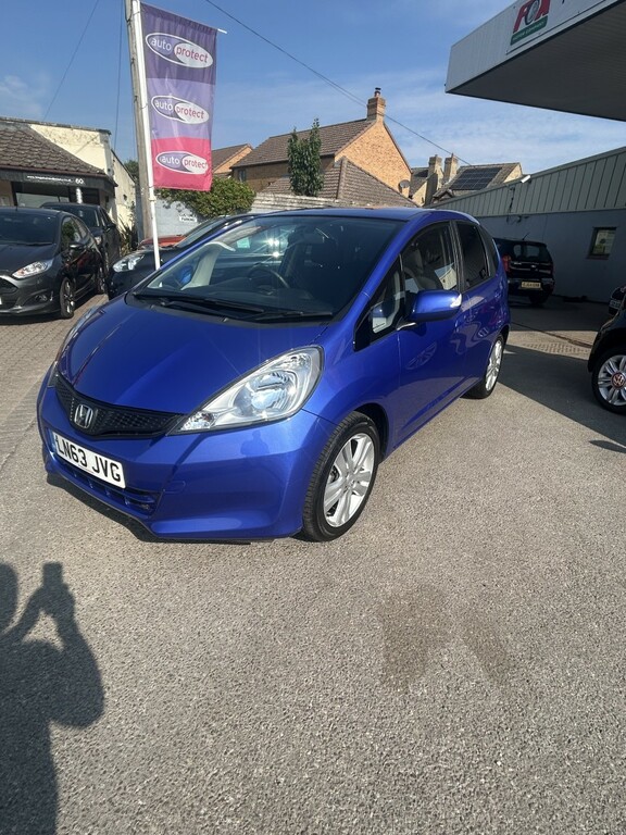 Honda Jazz Hatchback 1.4 I-vtec Es Plus 2013 Blue