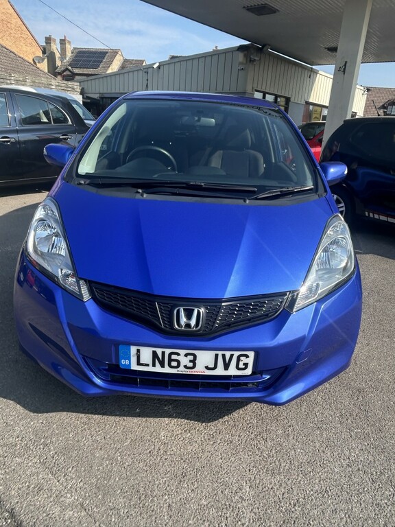 Honda Jazz Hatchback 1.4 I-vtec Es Plus 2013 LN63JVG Blue #2