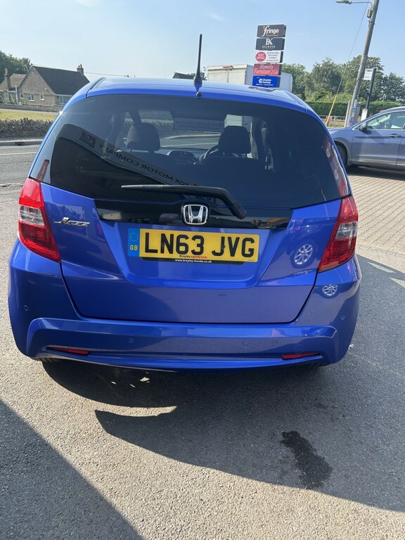 Honda Jazz Hatchback 1.4 I-vtec Es Plus 2013 LN63JVG Blue #6