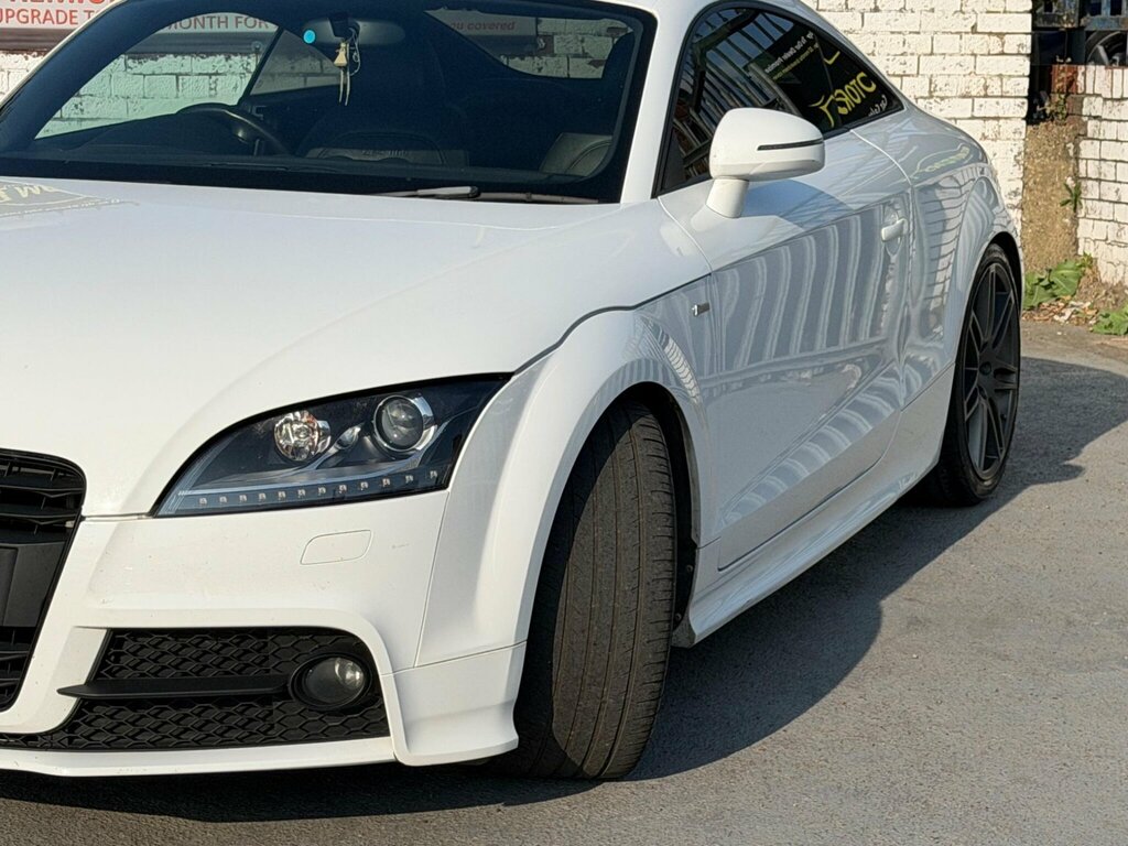 Audi TT 2.0 Tdi Black Edition Quattro Euro 5 NL14AUE White #6