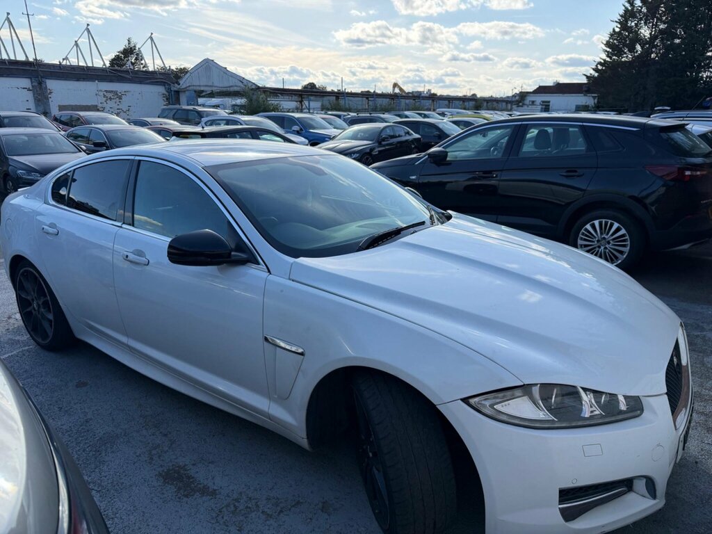Jaguar XF 3.0D S V6 Premium Luxury Euro 5 White #4