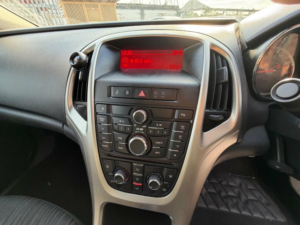 Vauxhall Astra Se 5-Door Silver #12