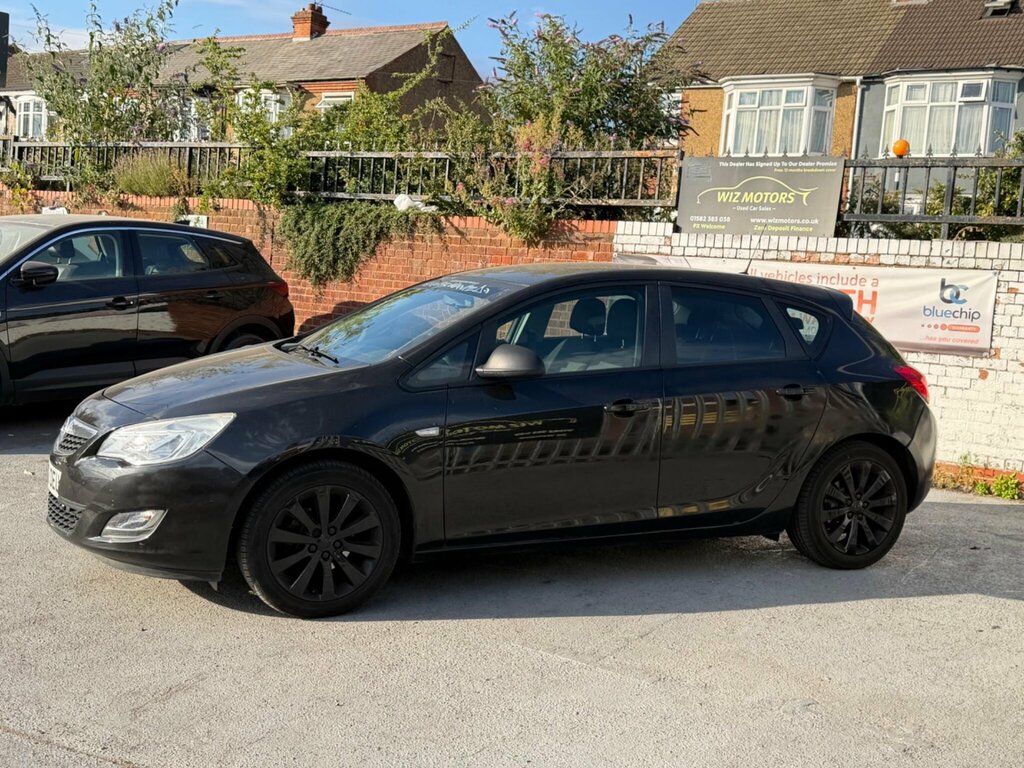 Vauxhall Astra 1.6 16V Exclusiv Euro 5 Black #5