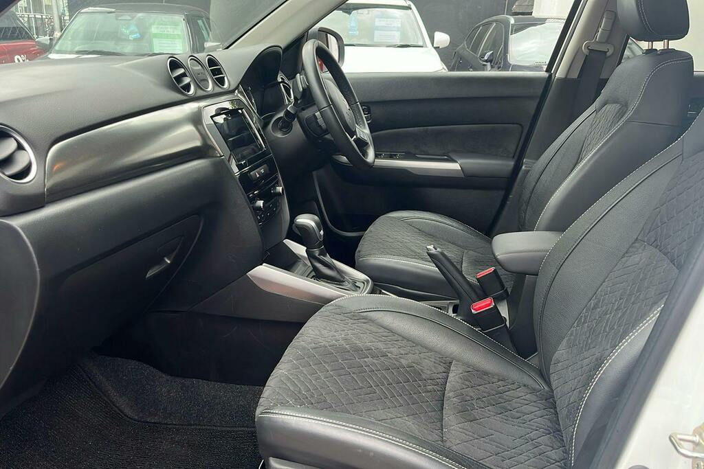 Suzuki Vitara 1.5 Sz5 Suv Hybrid Ags White #3