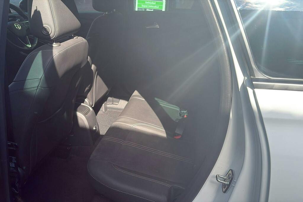 Vauxhall Crossland 1.2 Turbo Ultimate Suv White #4