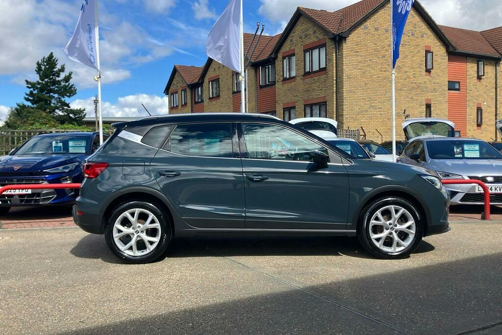 Seat Arona 1.0 Tsi Fr Suv Dsg Black #5