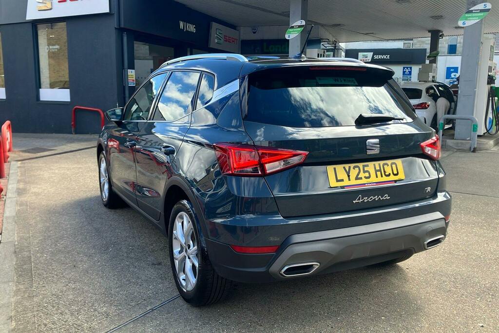 Seat Arona 1.0 Tsi Fr Suv Dsg Black #2