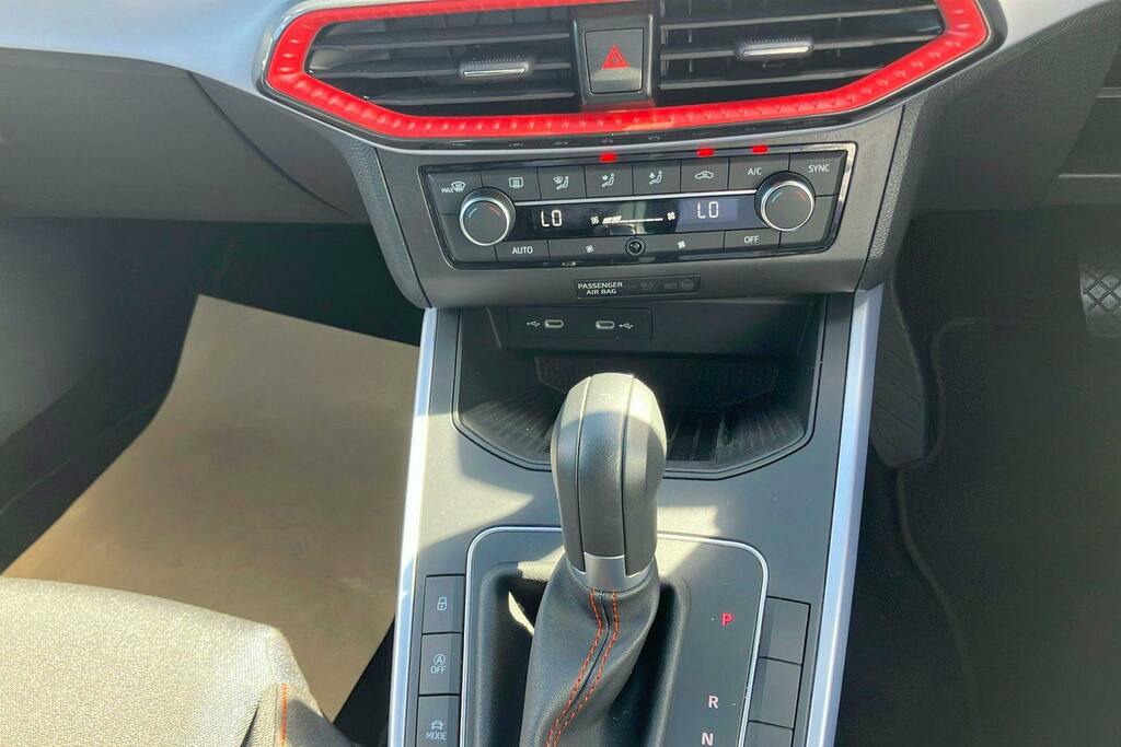 Seat Arona 1.0 Tsi Xperience Lux Suv Dsg Black #23