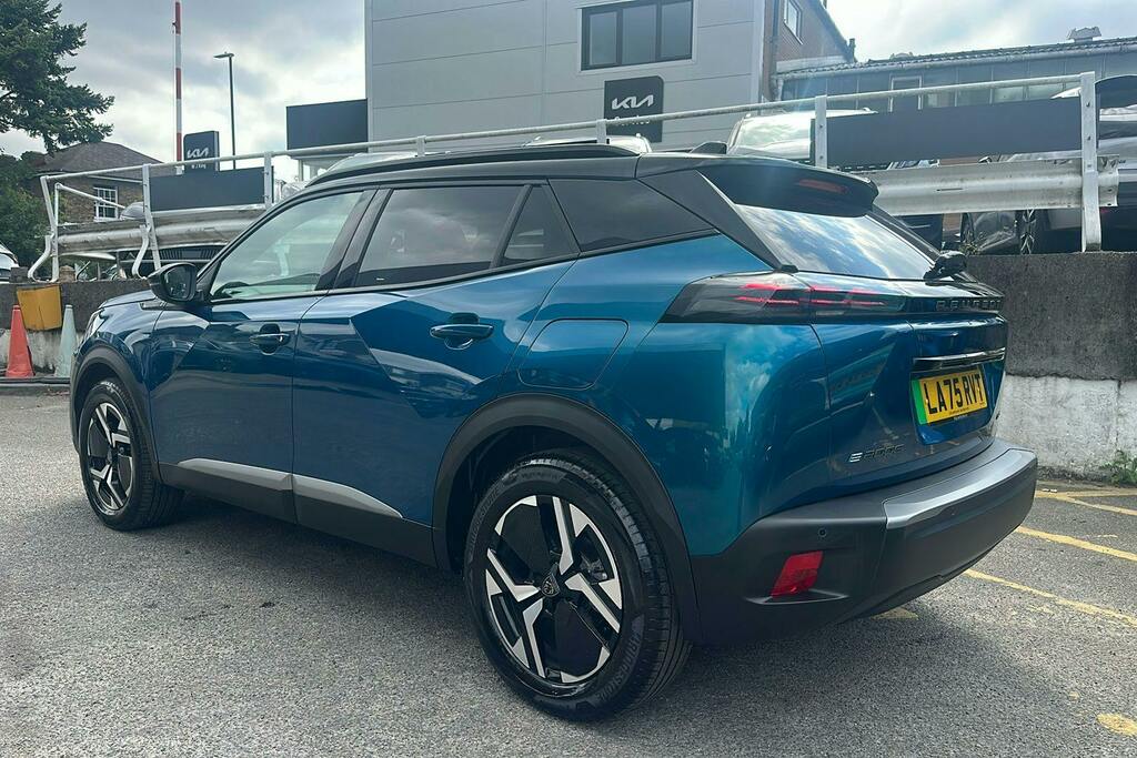 Peugeot e-2008 54Kwh Gt Suv LA75RVT Blue #2