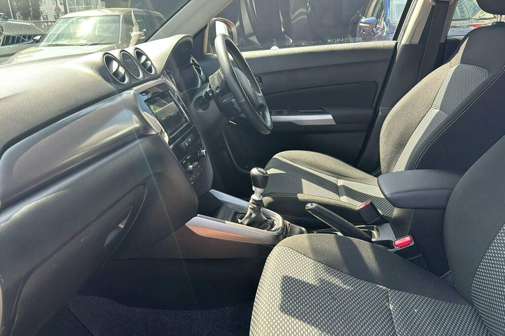 Suzuki Vitara 1.4 Boosterjet Mhev Sz T Suv Hybrid Man White #3