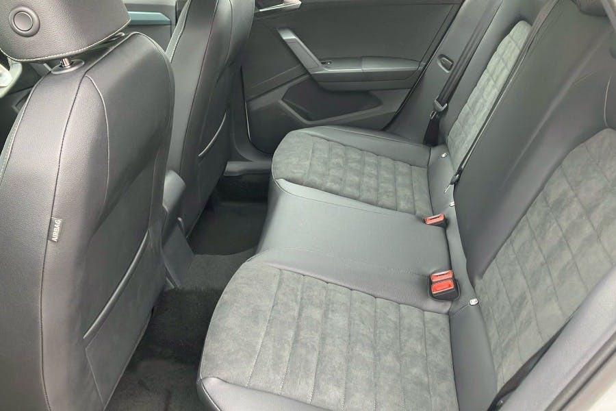 Seat Arona 1.0 Tsi Xperience Lux Suv Dsg White #4
