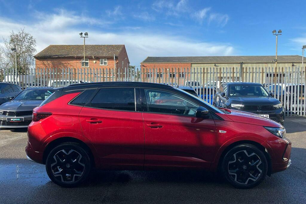 Vauxhall Grandland 1.2 Ultimate Suv Hybrid E Dct Red #4