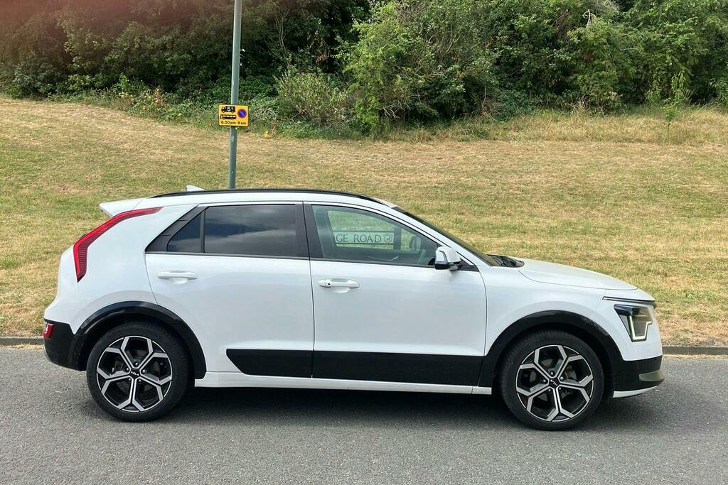 Kia Niro 1.6H Gdi 3 Suv Hybrid Dct LV73VRT White #5