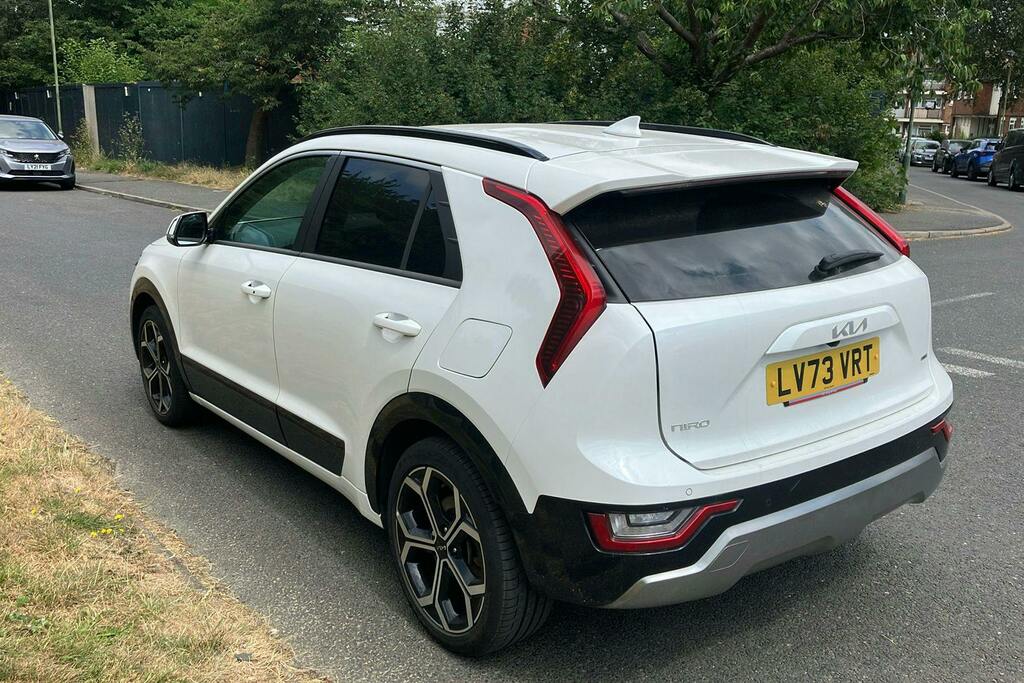 Kia Niro 1.6H Gdi 3 Suv Hybrid Dct LV73VRT White #2