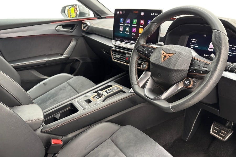 Cupra Leon 1.5 Etsi 150 V2 Dsg White #6