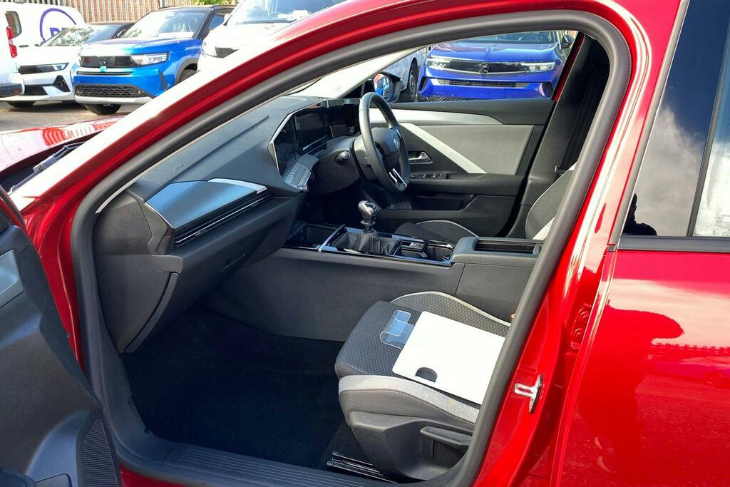 Vauxhall Astra 1.2 Turbo Design Hatchback Red #3