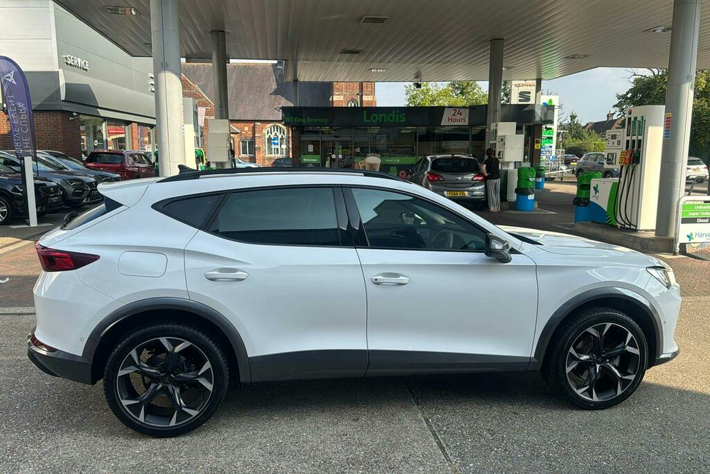 Cupra Formentor 1.5 Tsi V2 Suv Dsg LV73OFN White #5