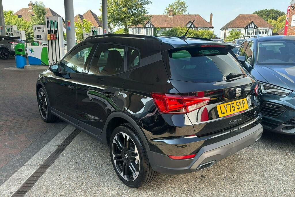 Seat Arona 1.0 Tsi Fr Sport Suv Dsg Black #2