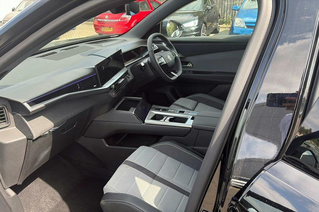 Vauxhall Grandland 1.2 Ultimate Suv Hybrid E Dct Black #3