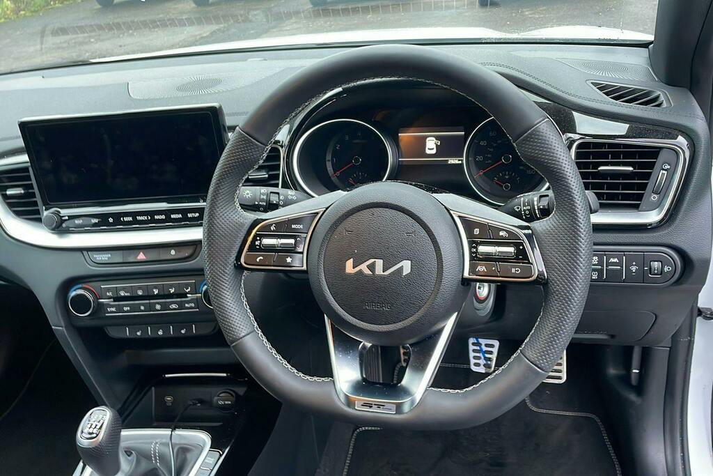 Kia Xceed 1.5 T-gdi Mt 3 Silver #10